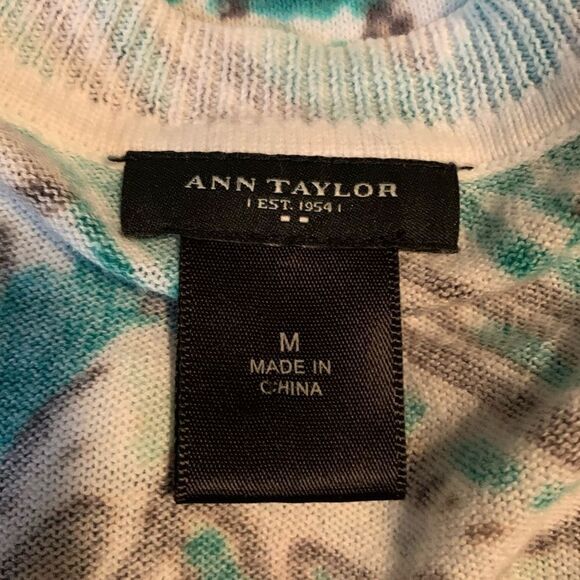 3 for  $30! Ann Taylor patterned short sleeve cardigan - Picture 3 of 10